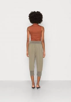 Cream Femme LINE PANTS Pantalon Classique Mermaid -Cream Soldes Boutique f5a52d217f4145c09805a7f7418c534e