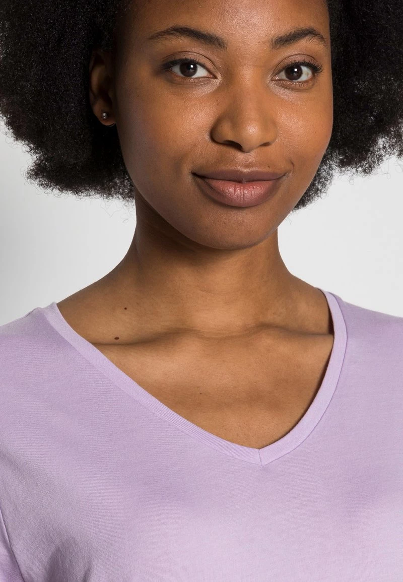 Cream NAIA T Shirt Basique Fair Orchid 5 Cream NAIA T Shirt Basique Fair Orchid – Image 5