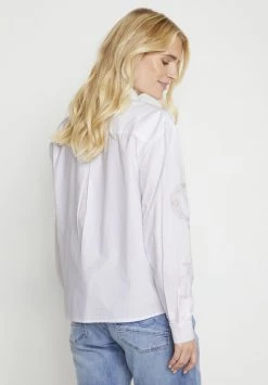 Cream Femme ARAN Chemisier Snow White 8 Cream Femme ARAN Chemisier Snow White -Cream Soldes Boutique fac1d3eaa21d4db98c4cf8e277255b57